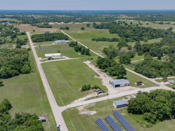 515 N 5th Street, Stockton, MO 65785