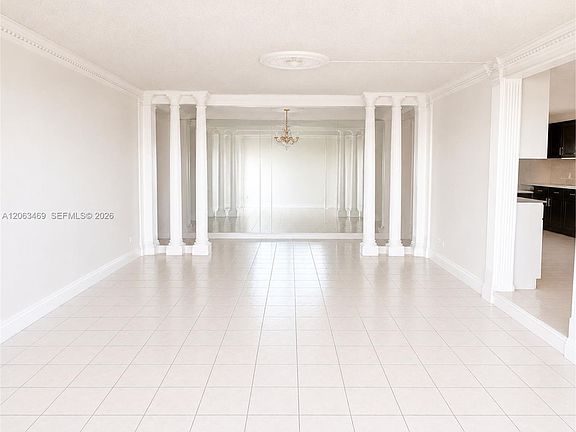 4th image of 3760 Inverrary Dr APT 2P
