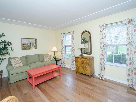 4th image of 7708 Oceola Ln