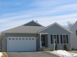 24 Red Oak Dr, Scotia, NY 12302