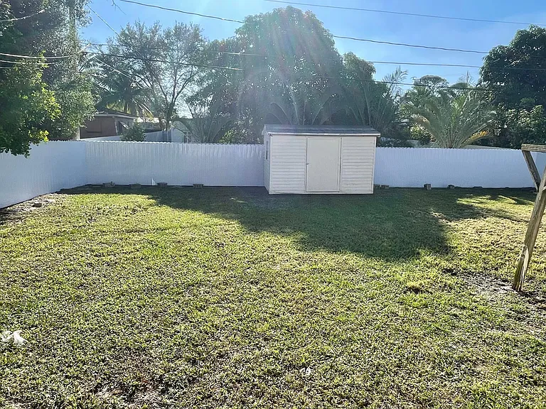 860 Arizona Ave — Photo 25