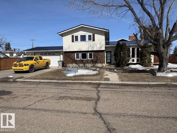 5204 47th St, Redwater, AB T0A 2W0