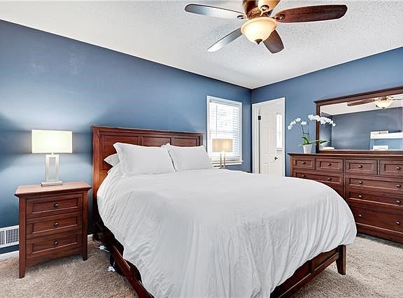 3rd image of 9832 Connell Dr