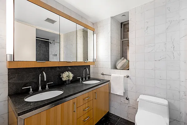 Sold by Compass | media 17