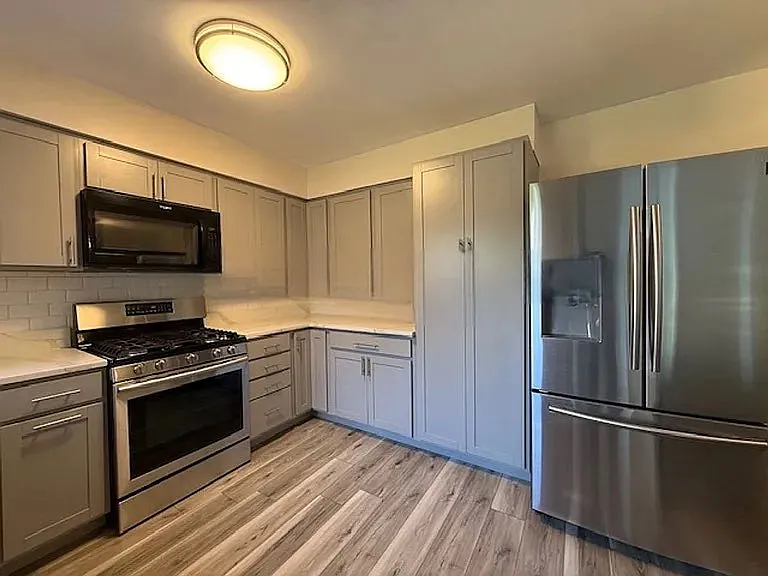 2 bed, 1.5 bath, 1232 sqft, $1,950 — Photo 4