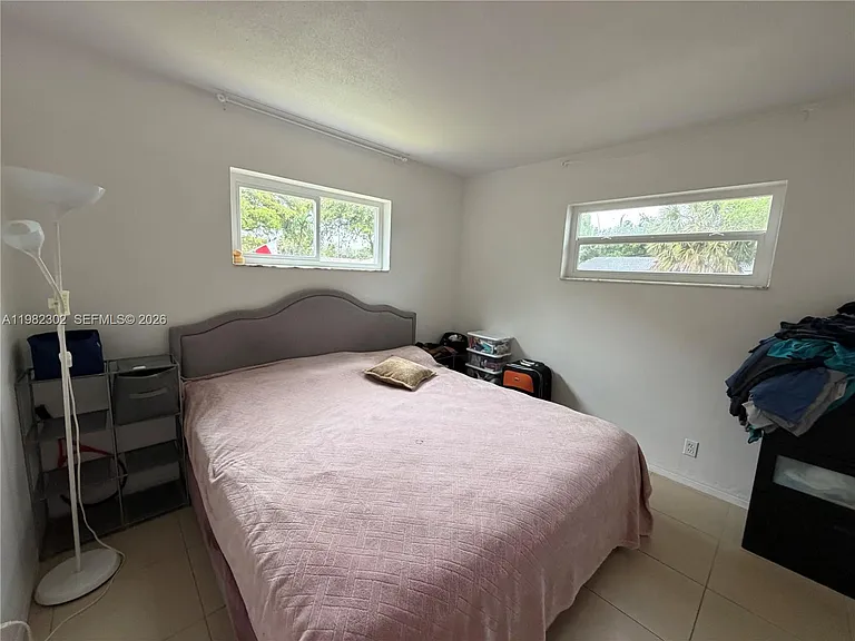 2620 SW 51st St #1-2 — Photo 6