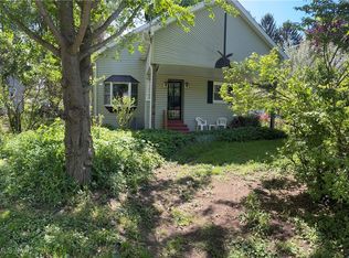 165 Cedar Rd, Conneaut, OH 44030