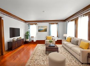 8 Verndale Rd #2, Milton, MA 02186