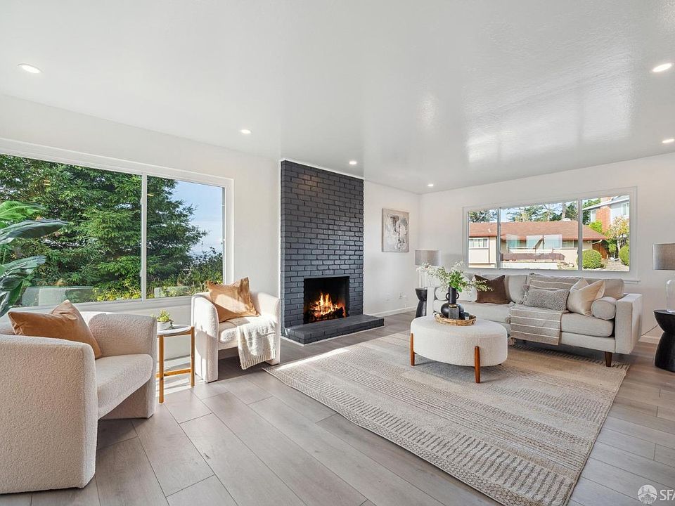 2nd image of 3016 Glynis Dr