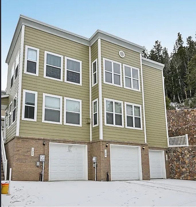 1st image of 720 Martin Dr