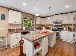 1 Sage Dr, Tilton, NH 03276