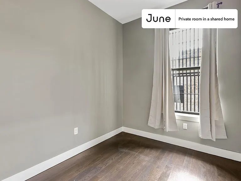 60 New York Ave #D — Photo 2
