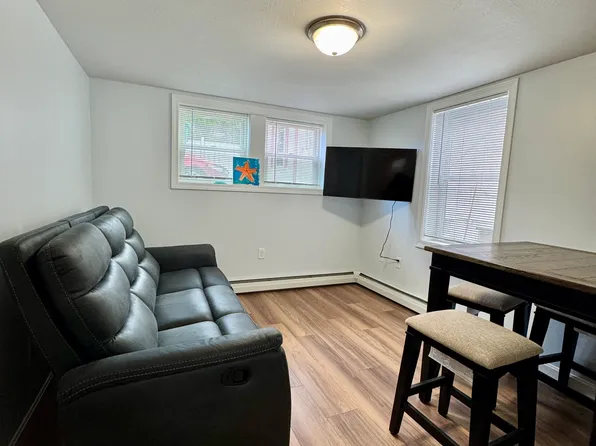 3 Q St, Hampton, NH