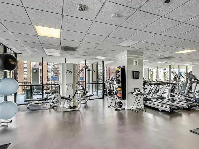 1122 N Clark St #1510 — Photo 14