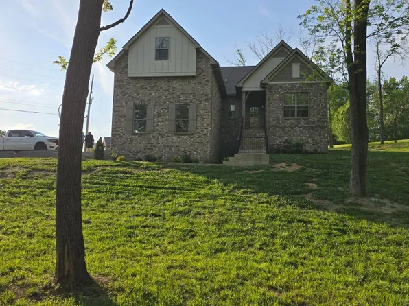 3122 Burts Xing, Springfield, TN 37172