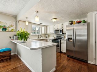 202 Lake Chateau Dr, Hermitage, TN 37076