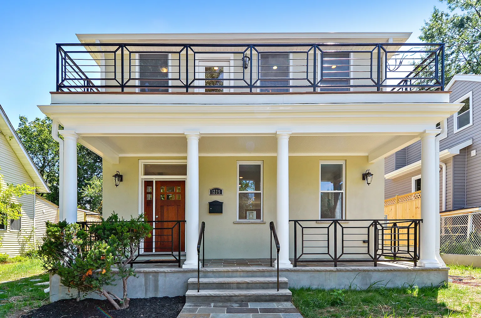 1225 Michigan Ave NE photo 1