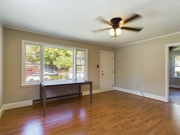 4th image of 200 E Brown St