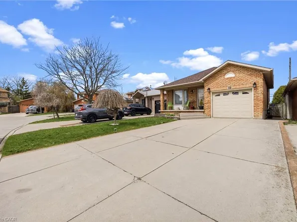 19 Sedona Ct, Hamilton, ON L9B 2R1