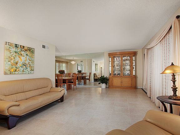 4th image of 6879 Monte Verde Dr