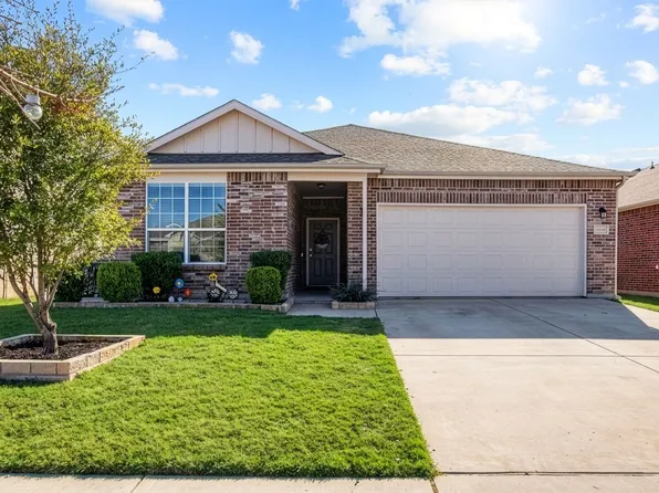 2432 Barzona Dr, Fort Worth, TX 76131