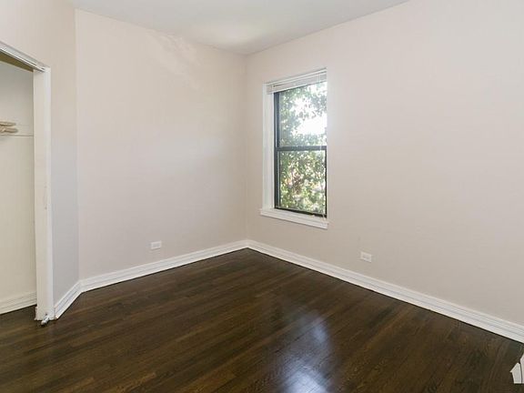 5th image of 920 W Belle Plaine Ave #2WE