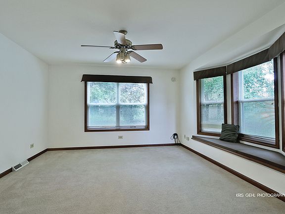 5th image of 9 Hialeah Ct