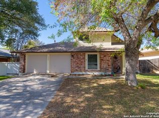 129 Bolerio Dr, Universal City, TX 78148
