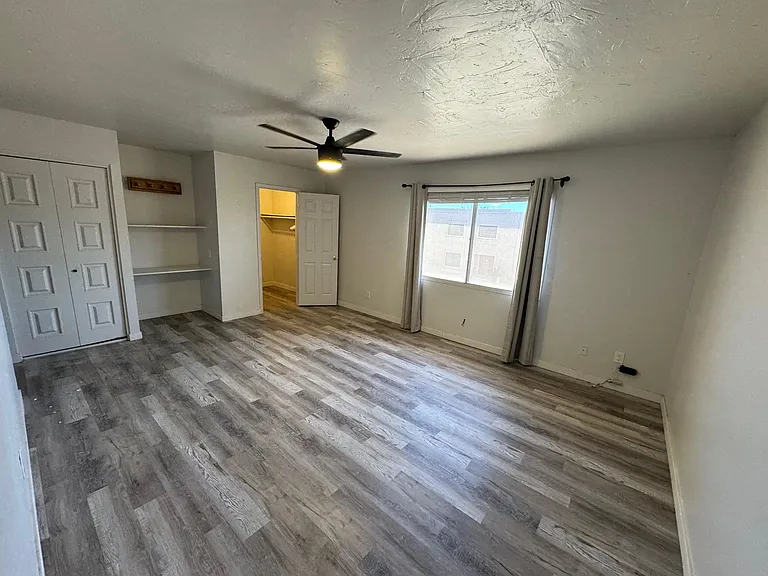 3309 W Echo Ln — Photo 8