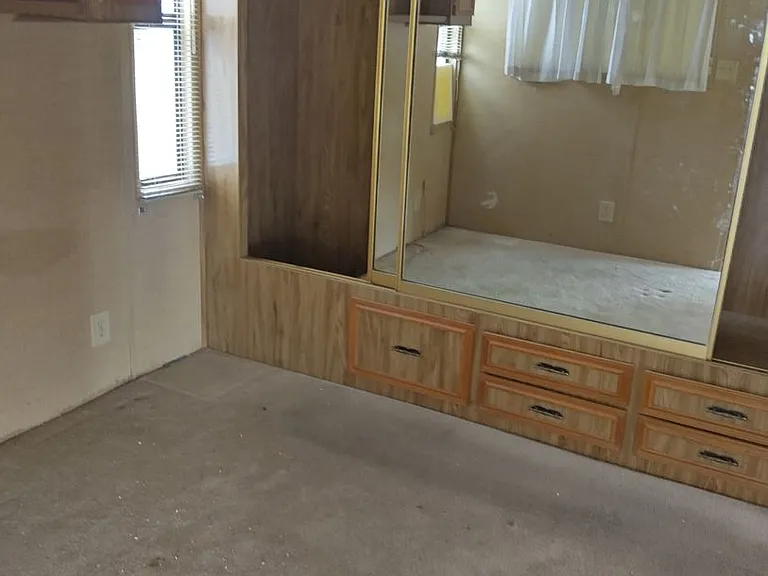 1334 W Hatcher Rd — Photo 2