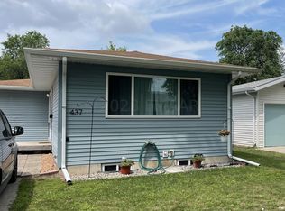 437 22nd St S, Fargo, ND 58103