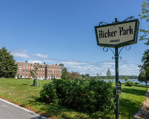 9 Ricker Park #C3 Photo 1