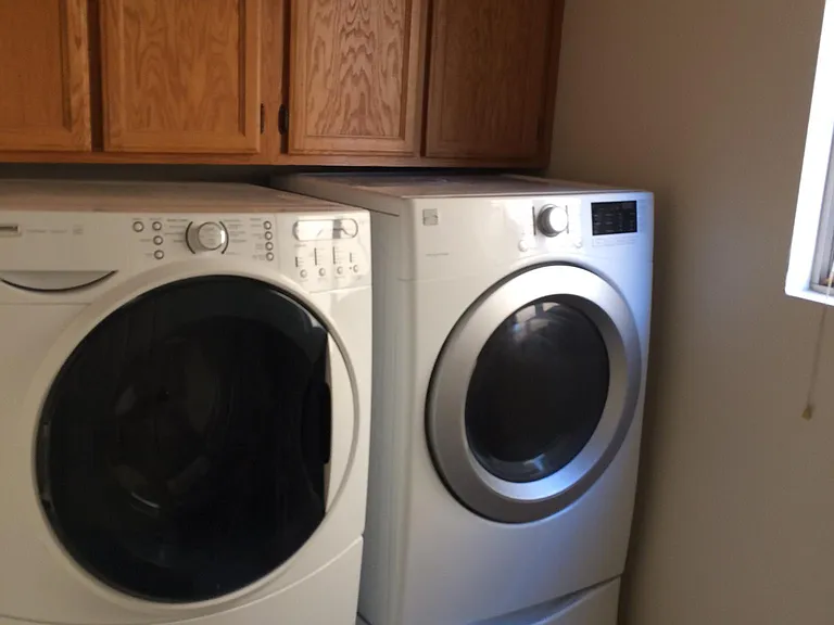 2208 Brighton Shore St — Photo 7