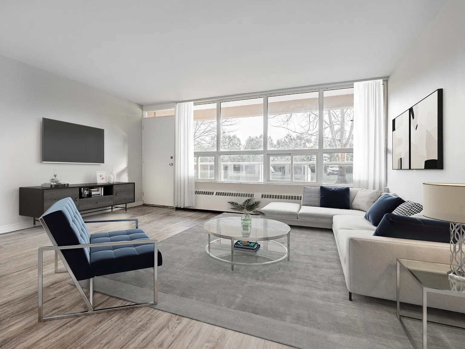 780 Wonderland Road South — Photo 3