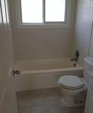 5th image of 673 Arcola St