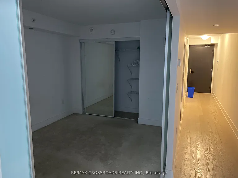 955 Bay St #521 — Photo 13