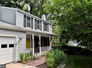 894 Young Dairy Ct, Herndon, VA 20170