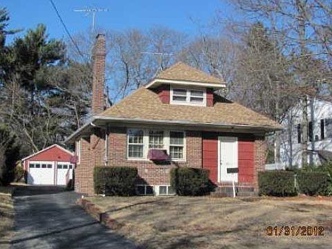 1st image of 129 Wyandanch Ave