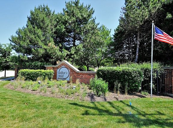 3rd image of 731 Deep Wood Ct #0