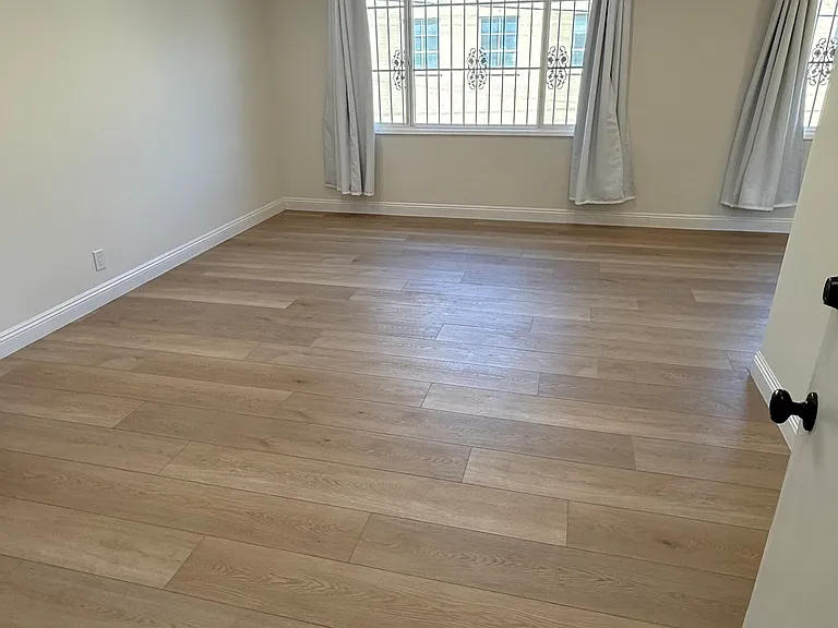 140 N Hayworth Ave #8 — Photo 7