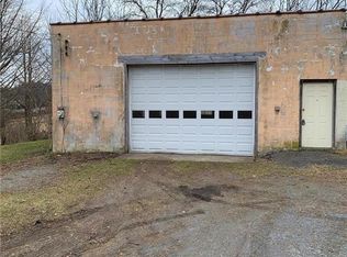 9344 Newtown Rd, Breinigsville, PA 18031