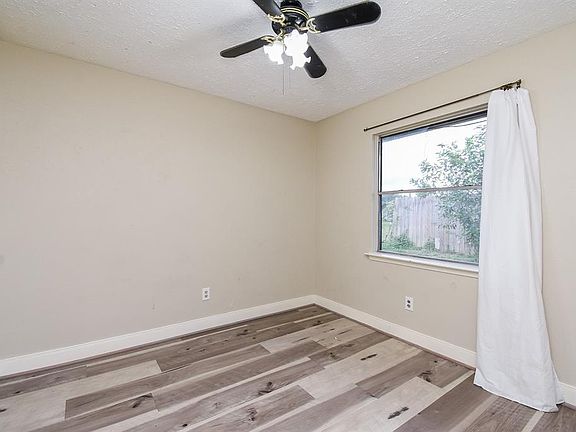 4th image of 7117 Haven Creek Dr