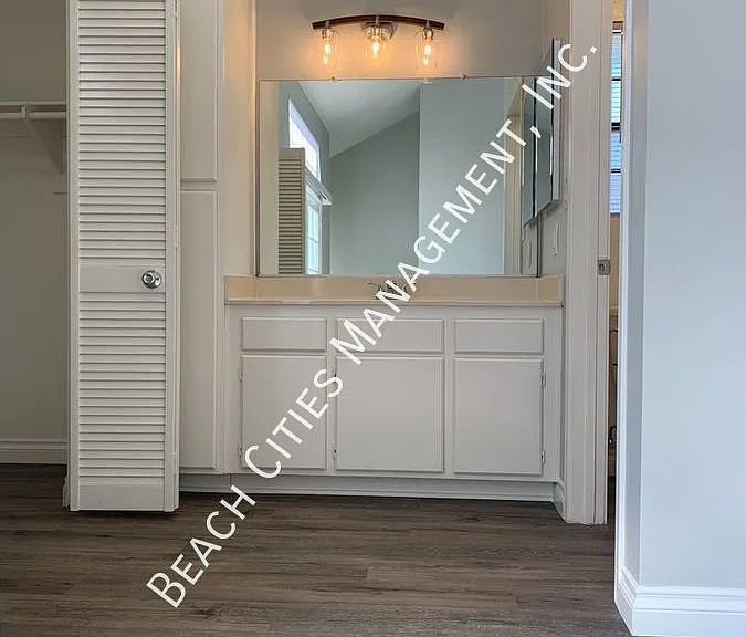 1220 Mira Mar Ave #1 — Photo 34