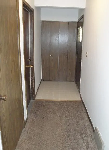 632 Lunar Ln — Photo 6
