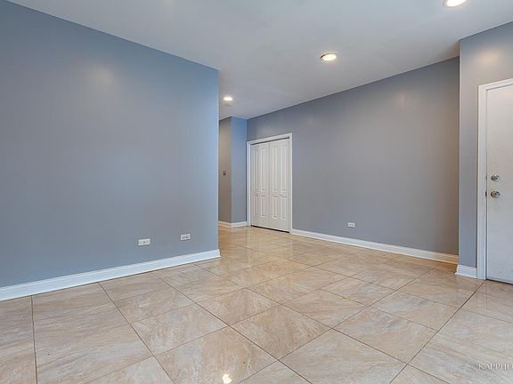 5th image of 741 S Claremont Ave APT 2