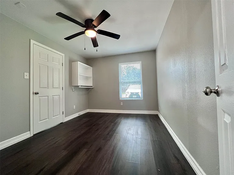 207 S Avenue A #A — Photo 11