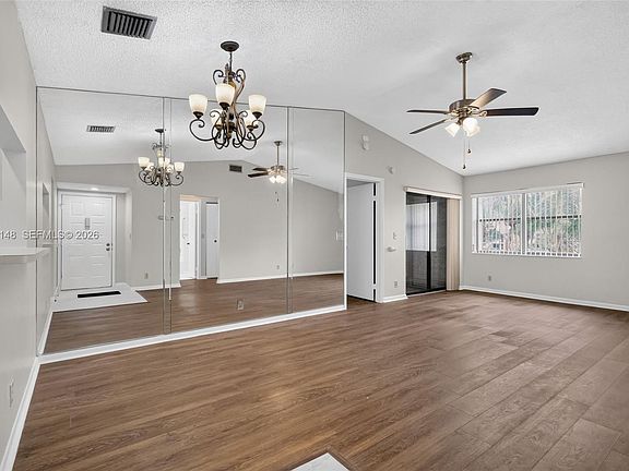 2nd image of 7626 Tahiti Ln APT 204