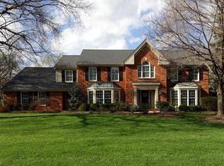 824 Greenwich Green Ln, Chesterfield, MO