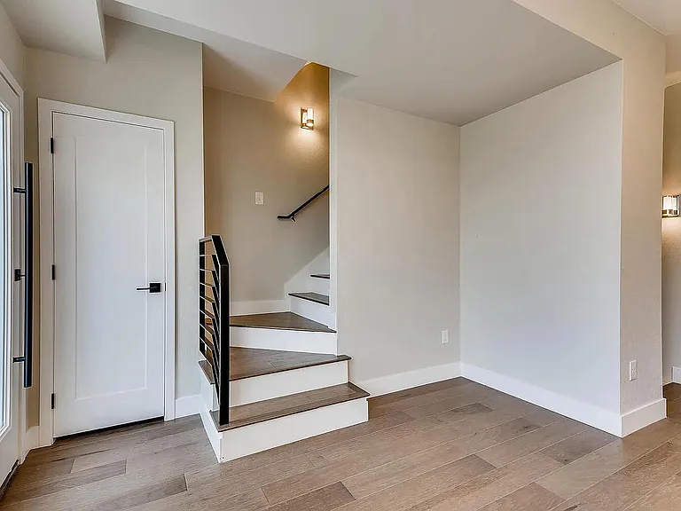 3155 N Saint Paul St — Photo 2