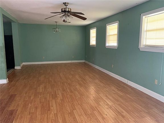 3rd image of 4817 Donna Dr